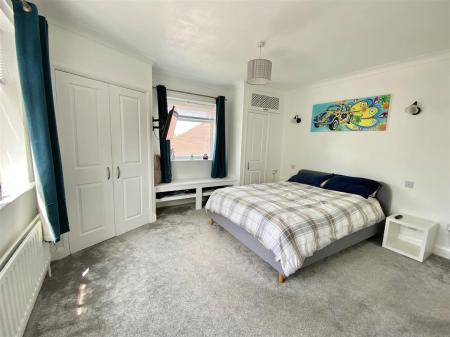 1 Cruckton Close-11.jpg