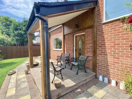 1 Cruckton Close-25.jpg