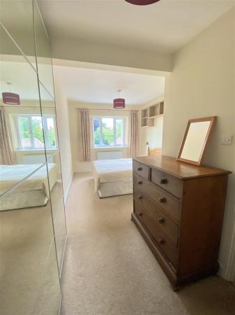 11 Bank Drive-8.jpg