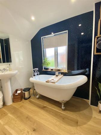 34 moreton crescent -11.jpg