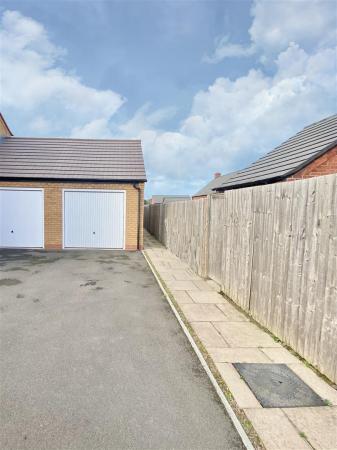 garage.jpg