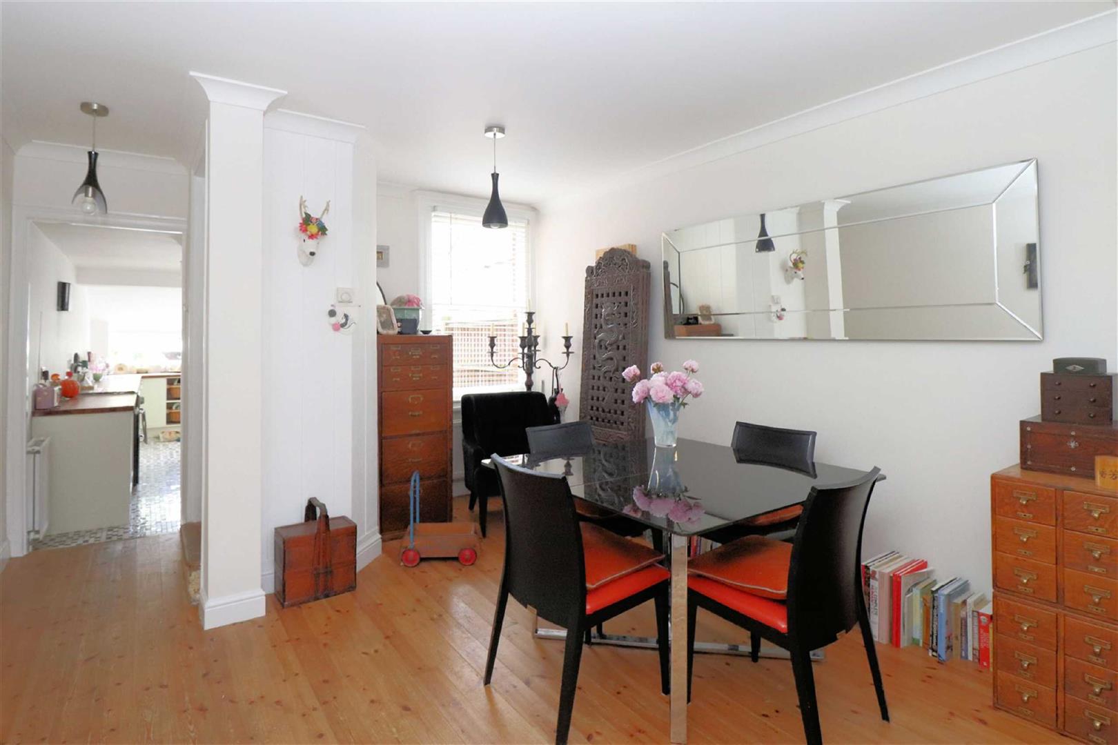 2 bedroom End of Terrace House for sale in Epping