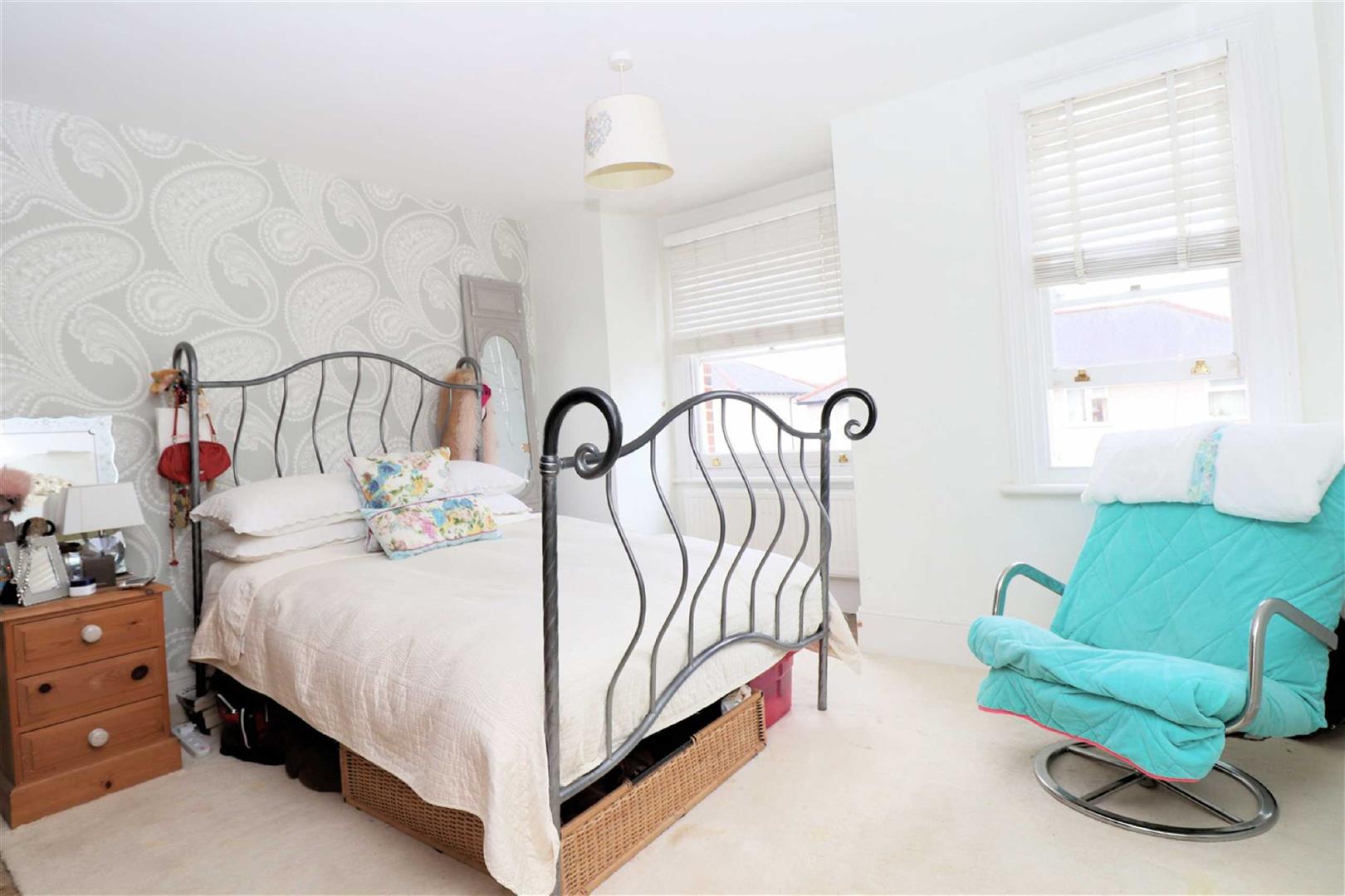 2 bedroom End of Terrace House for sale in Epping