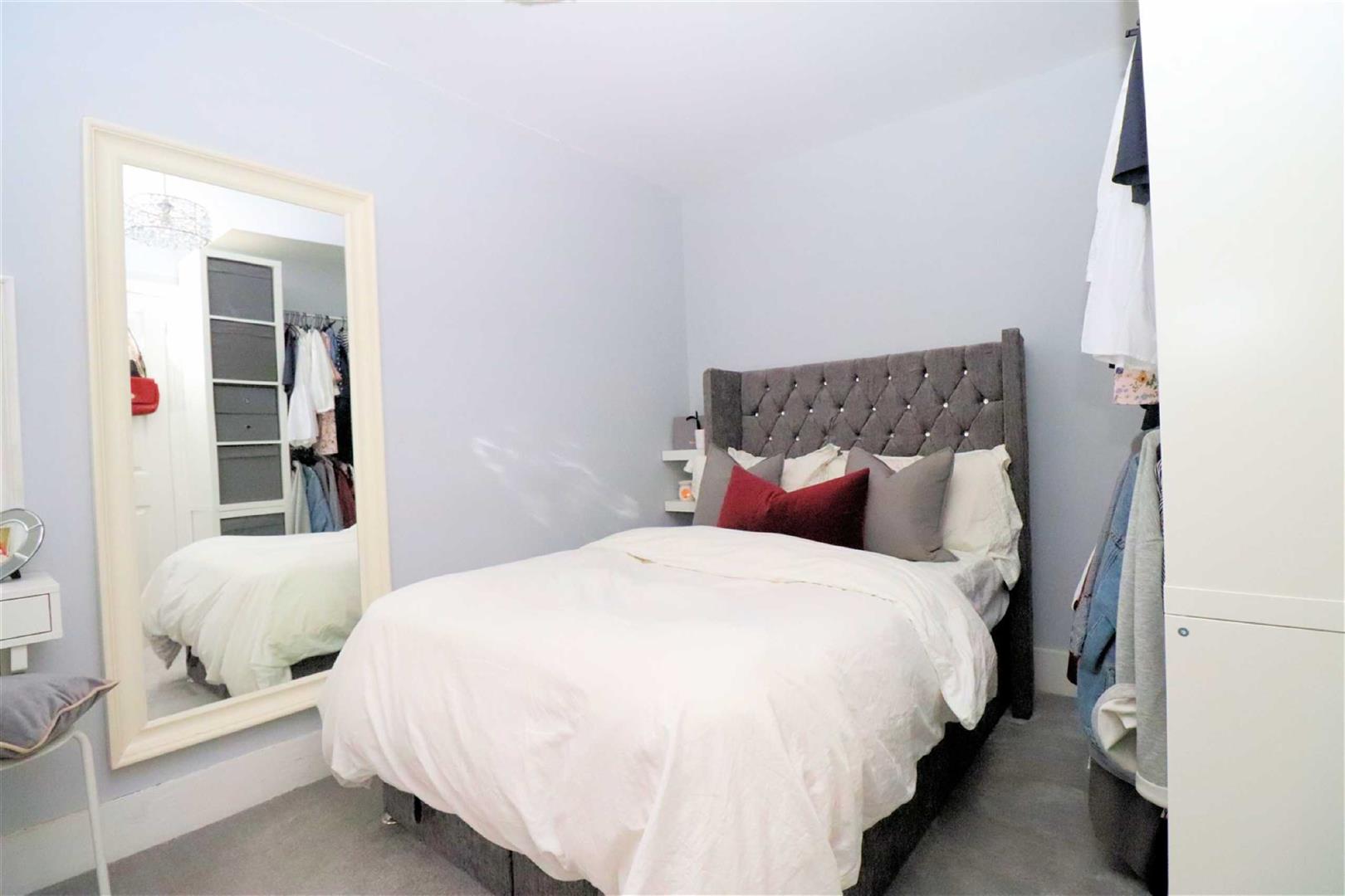 2 bedroom End of Terrace House for sale in Epping