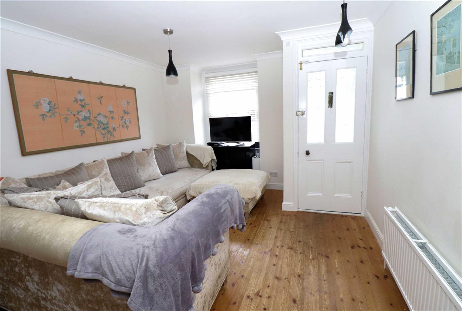 2 bedroom End of Terrace House for sale in Epping