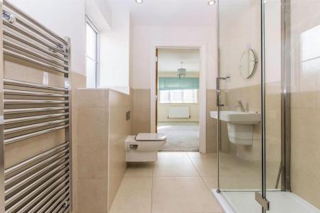 Jack & Jill En-Suite