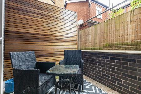 Flat 3  32 Palmerston  (20).jpg