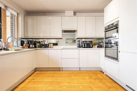 Flat 3  32 Palmerston  (6).jpg