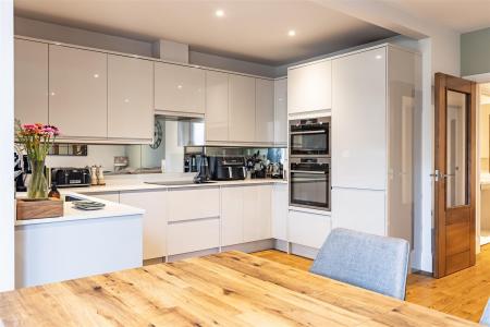Flat 3  32 Palmerston  (14).jpg