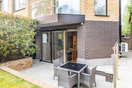Flat 3  32 Palmerston  (18).jpg