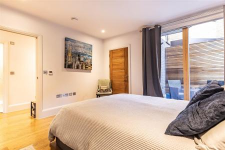 Flat 3  32 Palmerston  (3).jpg