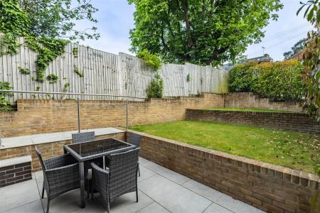 Flat 3  32 Palmerston  (15).jpg