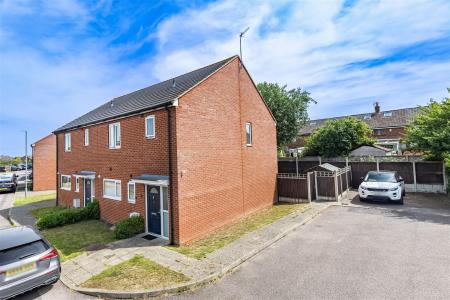 12 Barkers Way   (22).jpg