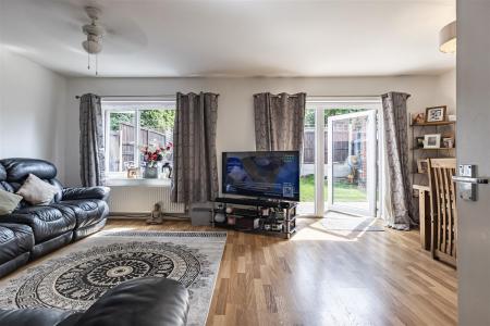 12 Barkers Way   (1).jpg