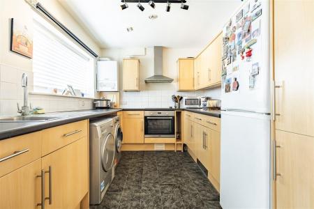 12 Barkers Way   (11).jpg