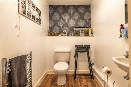 12 Barkers Way   (13).jpg