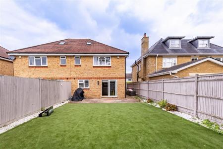 47 Upland Rd   (18).jpg