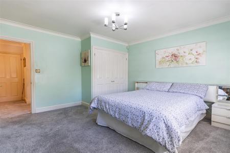 208 Queens Road  CM16  (7).jpg