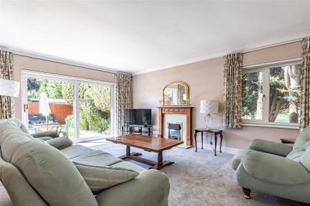 208 Queens Road  CM16  (8).jpg