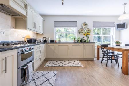 8, Ambleside,  (10).jpg