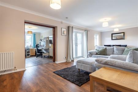 72 Beamish Close CM16 6JW (2).jpg