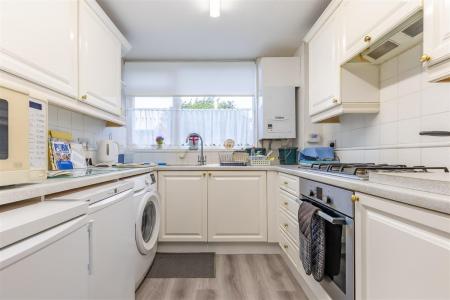 17 Highfield Green  (3).jpg