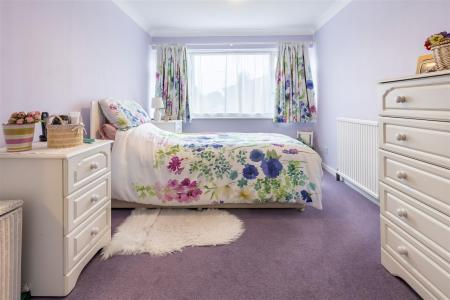 17 Highfield Green  (16).jpg