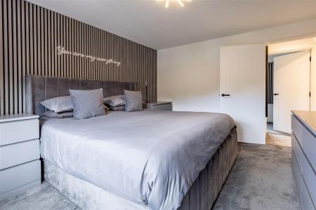 4, Forest Close (23).jpg