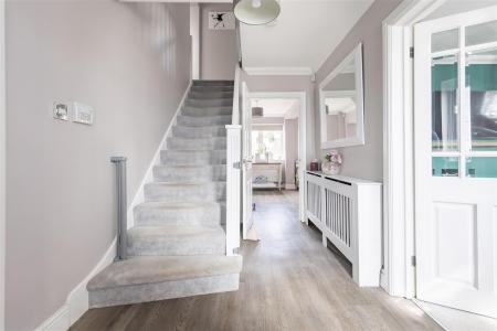 21 Beaconfield   (1).jpg
