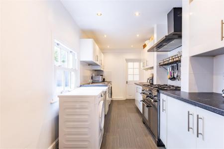 197, Manor Road (7).jpg