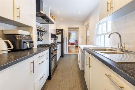 197, Manor Road (6).jpg