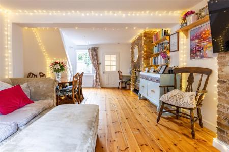 197, Manor Road (2).jpg