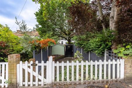 197, Manor Road (20).jpg