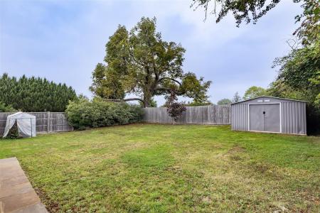 1a, Bumbles Green (32).jpg