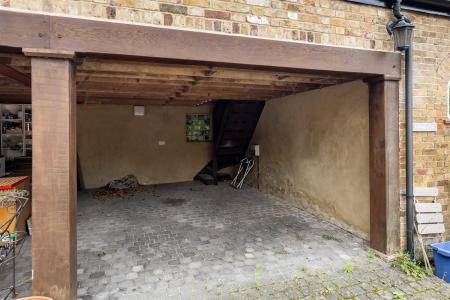 1  Coach House  (24).jpg