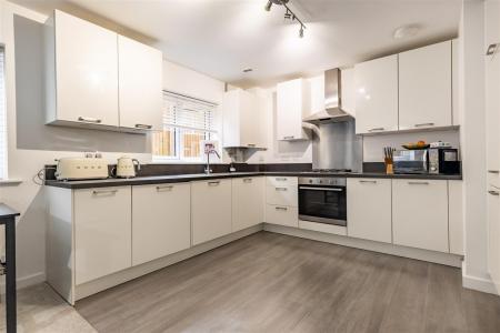 1 Archer Cl, (7).jpg