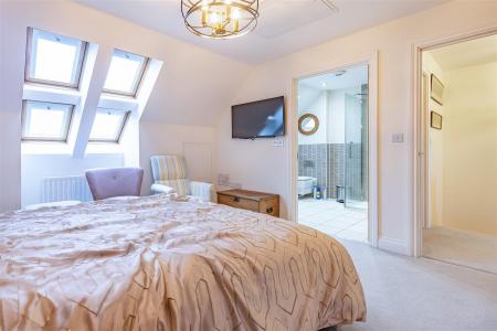 12 Boleyn Row (10).jpg