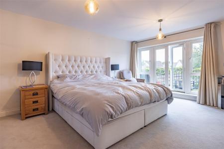 12 Boleyn Row (11).jpg