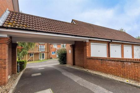 8 eagle cl garage  (3).jpg