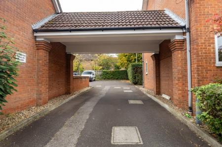 8 eagle cl garage  (1).jpg