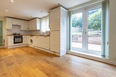 73  Centre Drive  (4).jpg