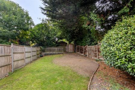 73  Centre Drive  (16).jpg