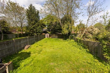 30B Blackacre Road Theydon Bois, Essex, CM16 7LU (