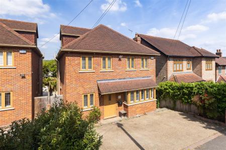 30B Blackacre Road Theydon Bois, Essex, CM16 7LU (