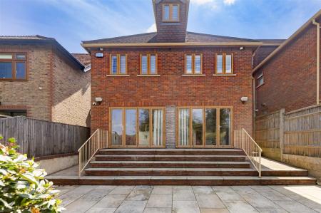 30B Blackacre Road Theydon Bois, Essex, CM16 7LU (