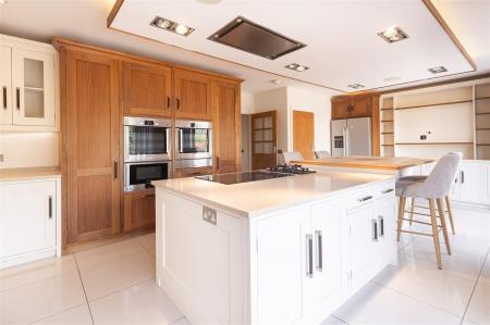 30B Blackacre Road Theydon Bois, Essex, CM16 7LU (