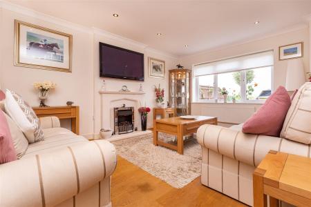 61 Upland Road (14).jpg