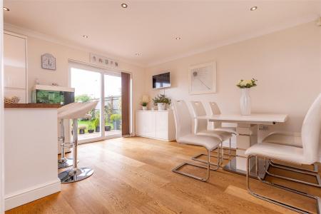 61 Upland Road (4).jpg