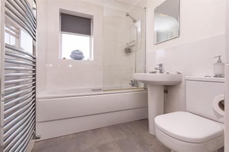 61 Upland Road (18).jpg