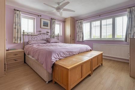 34, Blackacre Road (17).jpg